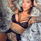 3-teiliges Dessous-Set mit Riemchen aus Spitze und Strumpfgürtel